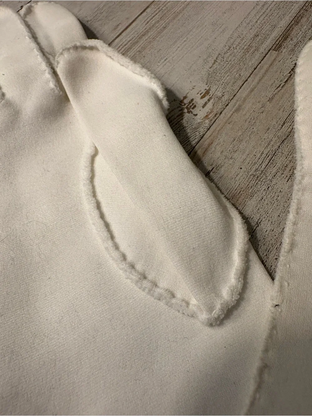 N/A elegant cream